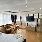 Hotel Next2